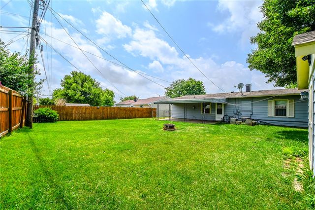 814 Bellows Drive, New Carlisle, OH 45344