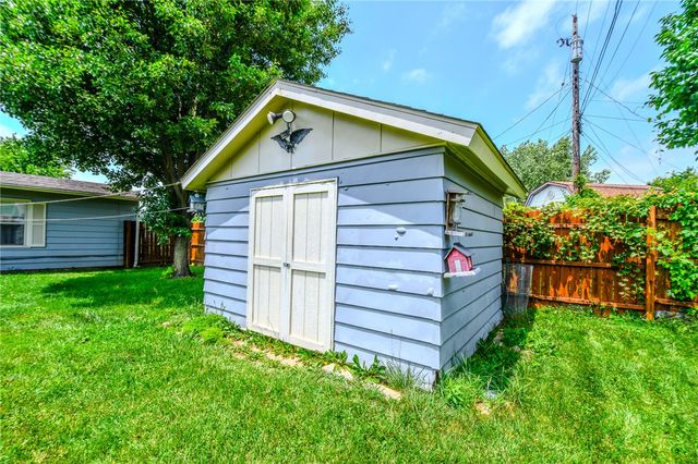 814 Bellows Drive, New Carlisle, OH 45344