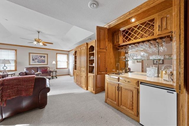 915 W 85th Street, Kansas City, MO 64114