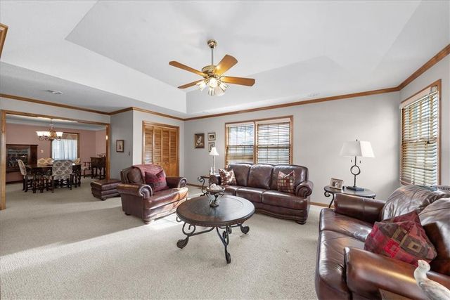 915 W 85th Street, Kansas City, MO 64114