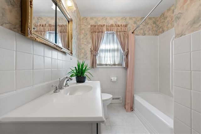 915 W 85th Street, Kansas City, MO 64114