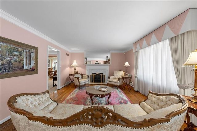 915 W 85th Street, Kansas City, MO 64114