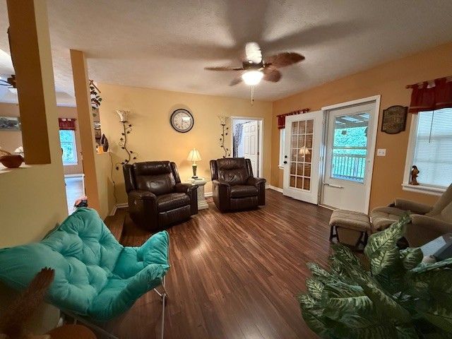 122 Lakeview Rd, Stewart, TN 37175