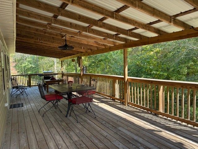 122 Lakeview Rd, Stewart, TN 37175