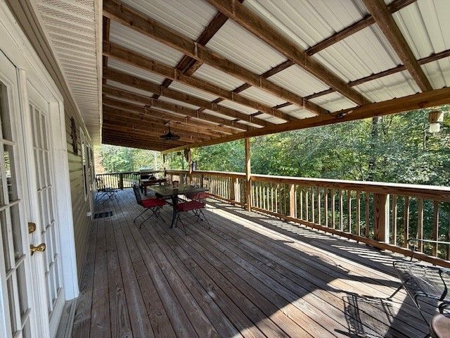 122 Lakeview Rd, Stewart, TN 37175