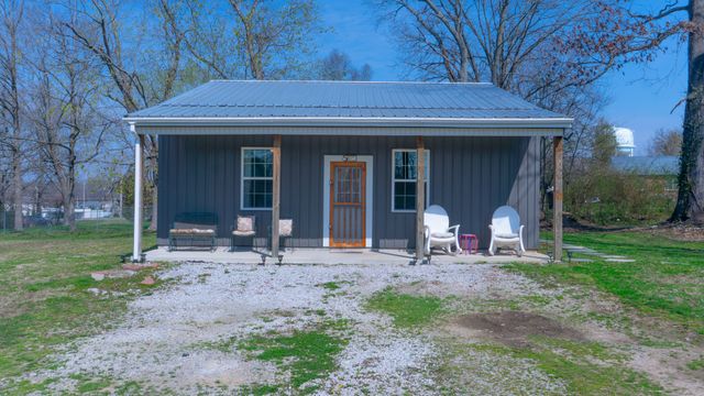 506 Church St, White Bluff, TN 37187