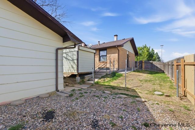 4919 CONTINENTAL PL, Cheyenne, WY 82001