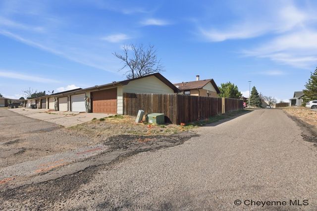 4919 CONTINENTAL PL, Cheyenne, WY 82001