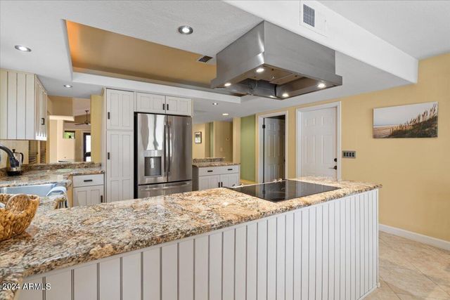 687 N MAY Street, Chandler, AZ 85226