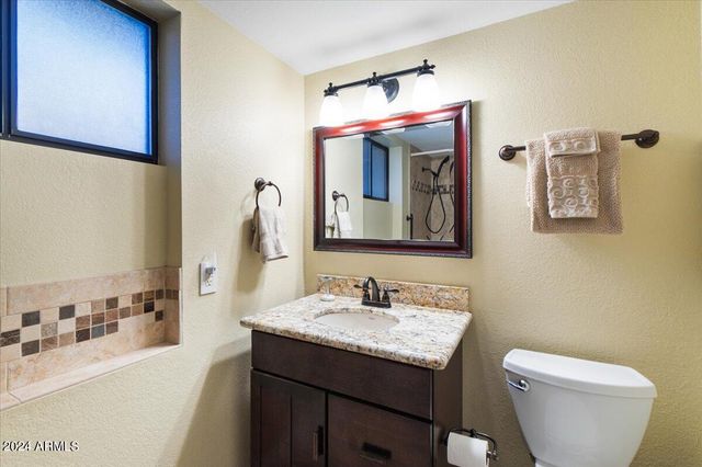 687 N MAY Street, Chandler, AZ 85226