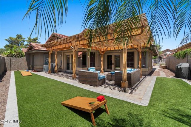 687 N MAY Street, Chandler, AZ 85226