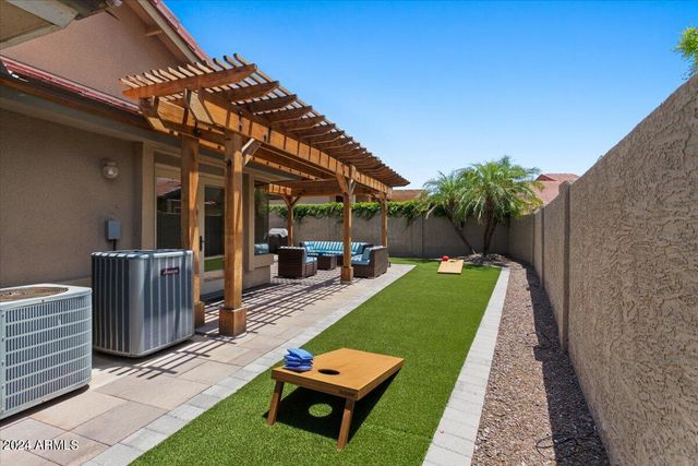 687 N MAY Street, Chandler, AZ 85226