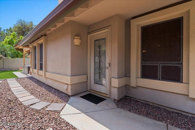 687 N MAY Street, Chandler, AZ 85226