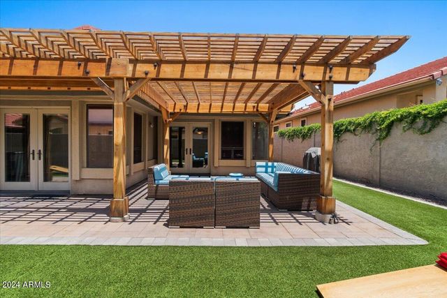 687 N MAY Street, Chandler, AZ 85226