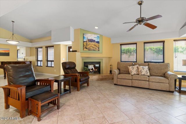 687 N MAY Street, Chandler, AZ 85226