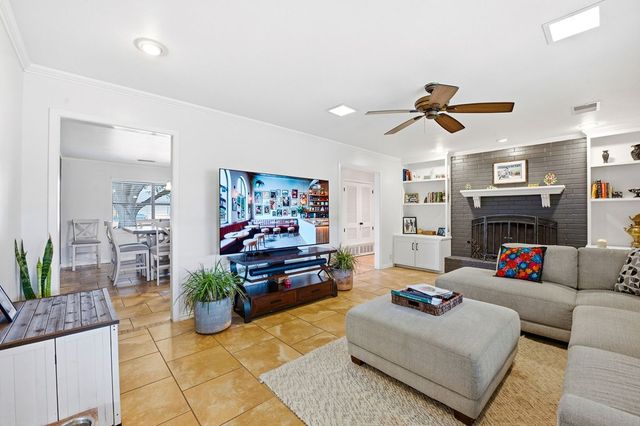 2613 Boeing Dr, Midland, TX 79705