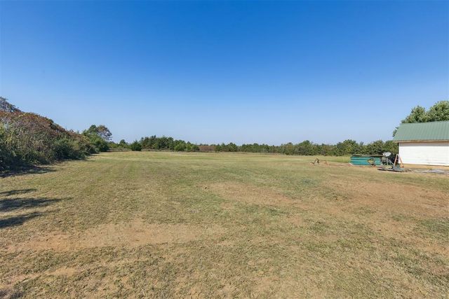 332913 E E 9030 Road, Wellston, OK 74881