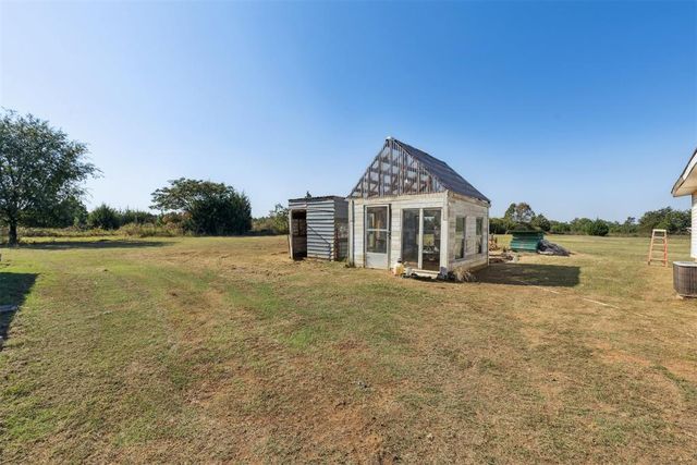 332913 E E 9030 Road, Wellston, OK 74881