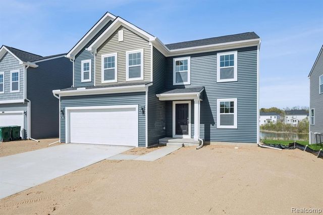391 Edge Brook Drive, Holly, MI 48442