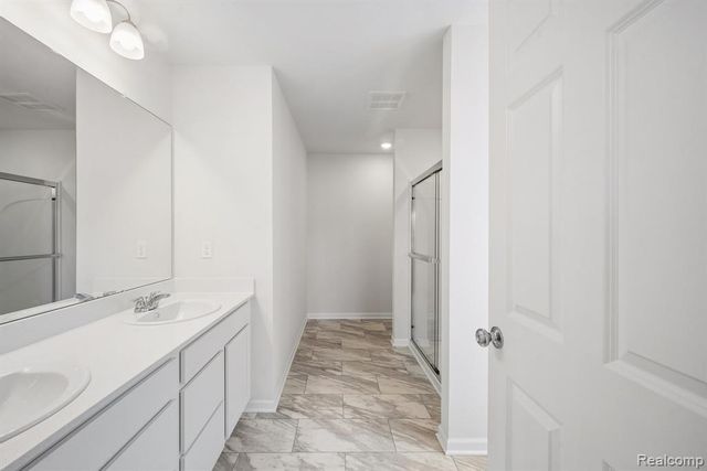 391 Edge Brook Drive, Holly, MI 48442