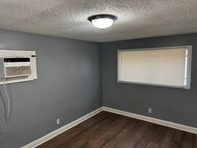 5526 Stonewall Street D, Houston, TX 77020