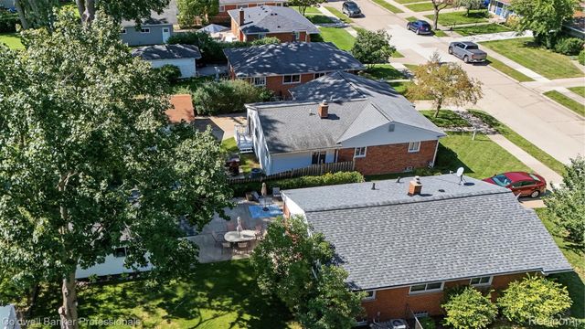 626 Fairway Drive, Royal Oak, MI 48073