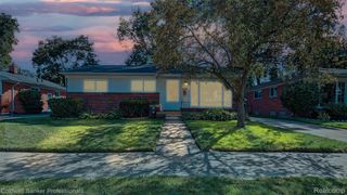 626 Fairway Drive, Royal Oak, MI 48073