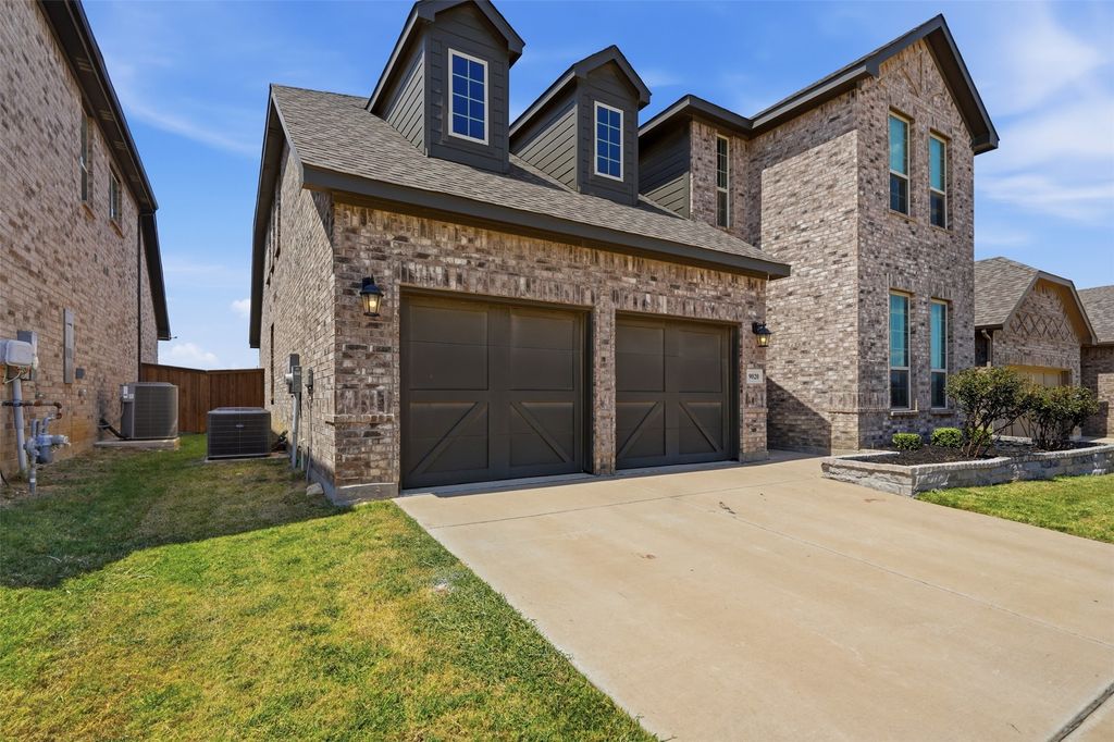 9020 Horse Herd Drive, Fort Worth, TX 76123 — photo 3