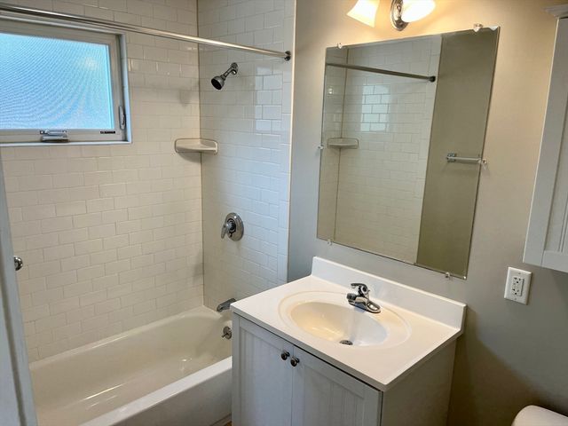 66 Walnut St 1, Somerville, MA 02143