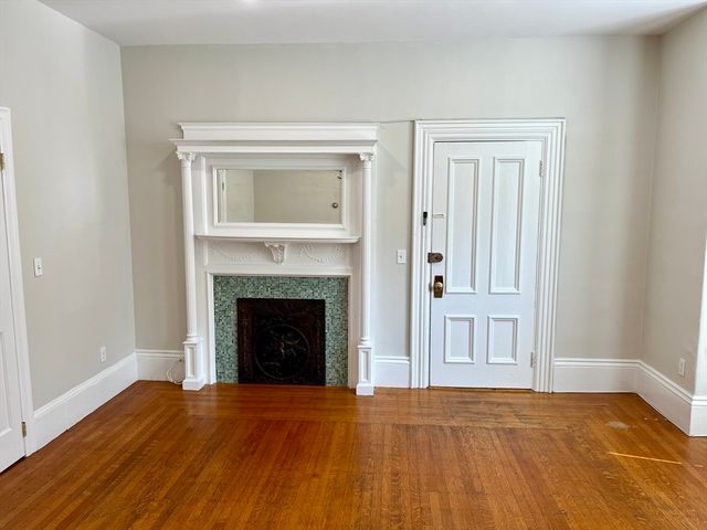 66 Walnut St 1, Somerville, MA 02143