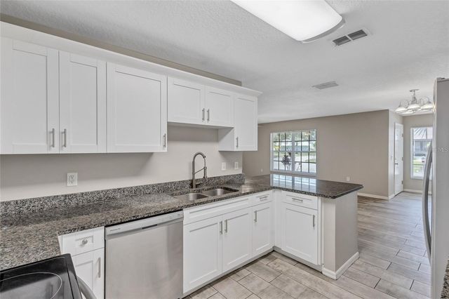10413 SUMMERVIEW CIRCLE, Riverview, FL 33578