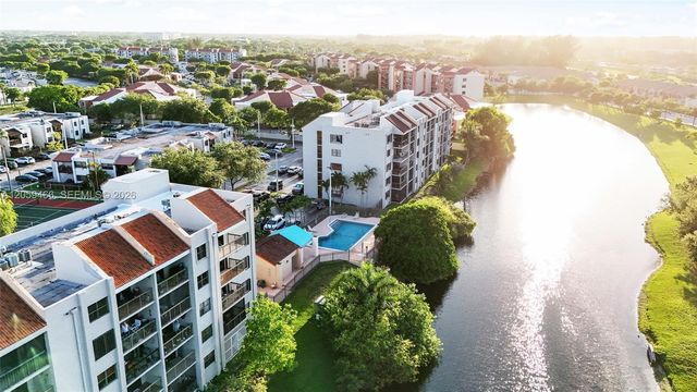 10145 NW 9th St Circle 101, Miami, FL 33172