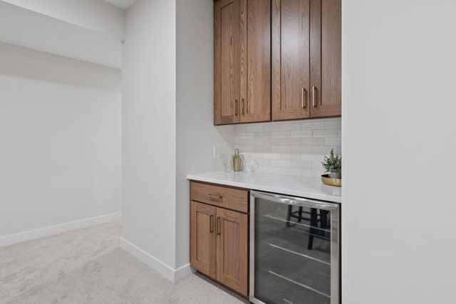 18505 Jabiru Path, Lakeville, MN 55044