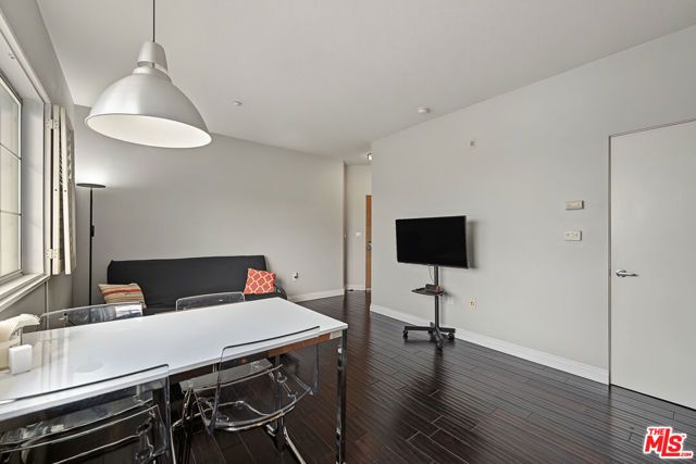 2864 Sunset Place 407, Los Angeles, CA 90005