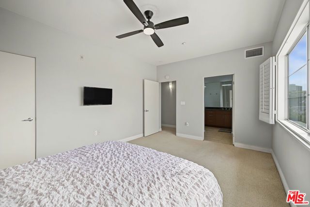 2864 Sunset Place 407, Los Angeles, CA 90005