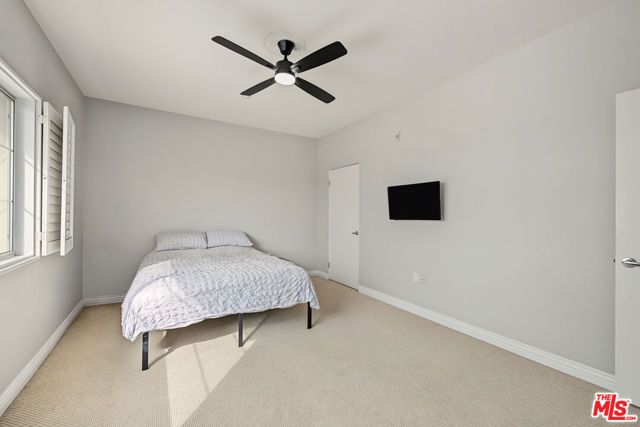 2864 Sunset Place 407, Los Angeles, CA 90005