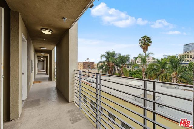 2864 Sunset Place 407, Los Angeles, CA 90005