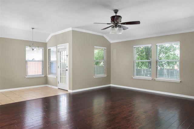 301 Middle CRK, Buda, TX 78610