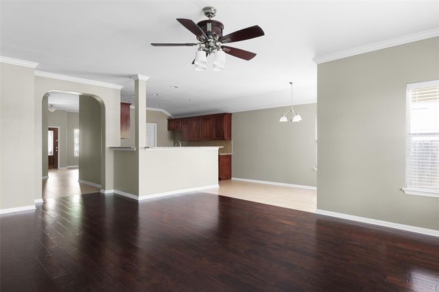 301 Middle CRK, Buda, TX 78610