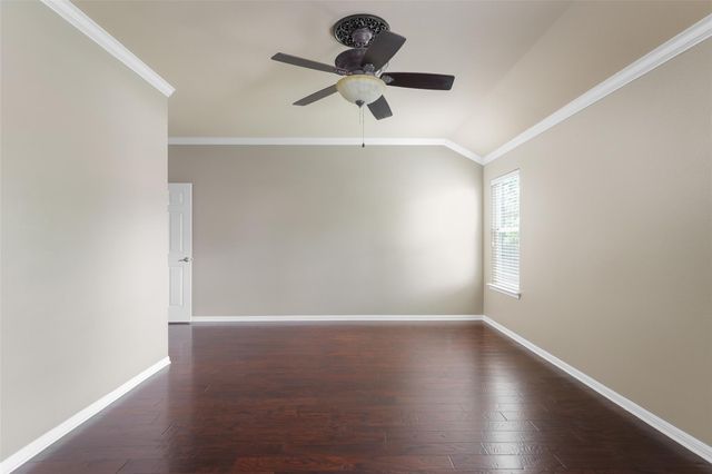 301 Middle CRK, Buda, TX 78610