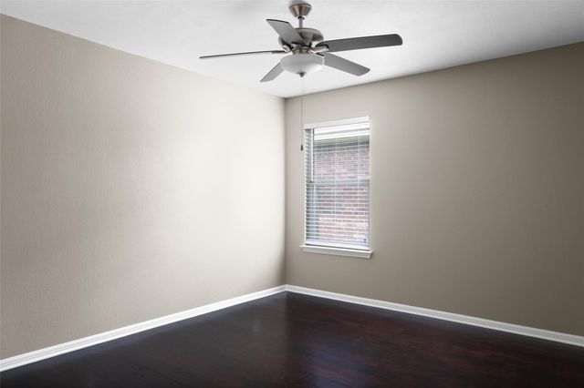 301 Middle CRK, Buda, TX 78610