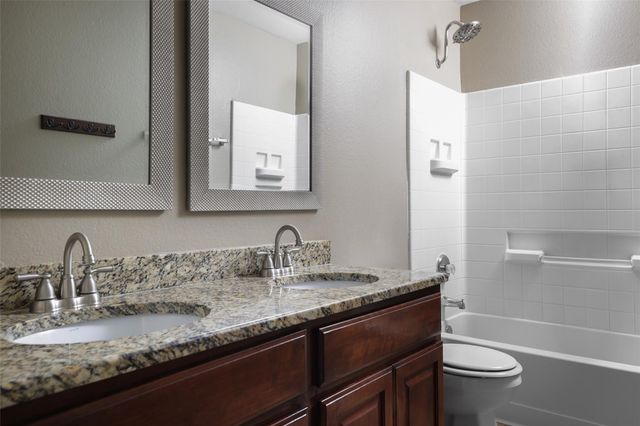 301 Middle CRK, Buda, TX 78610