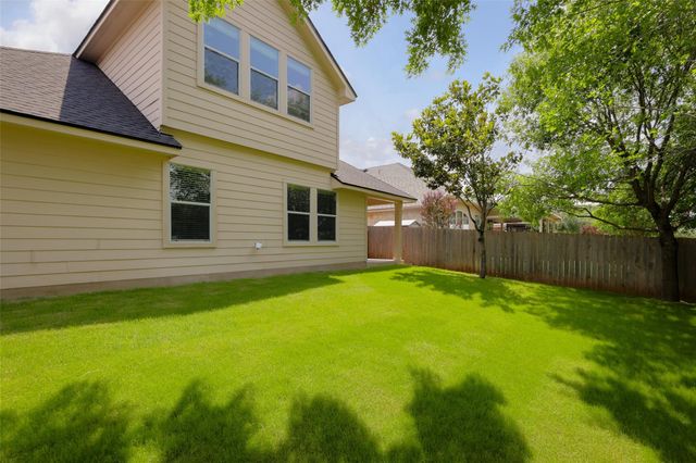 301 Middle CRK, Buda, TX 78610