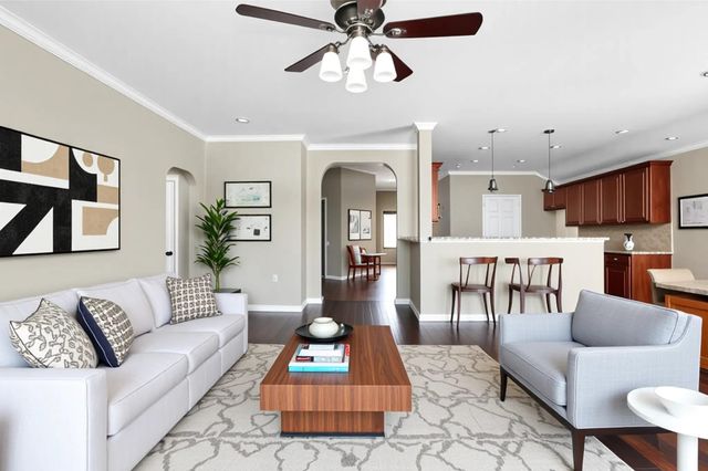 301 Middle CRK, Buda, TX 78610