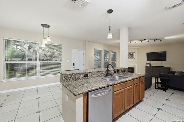 8839 Brae Crest, San Antonio, TX 78249