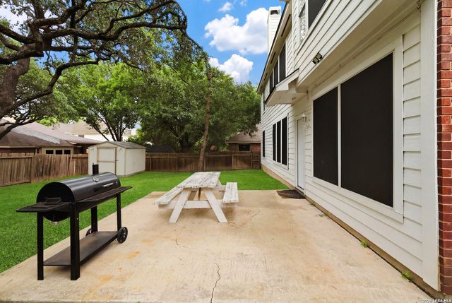 8839 Brae Crest, San Antonio, TX 78249