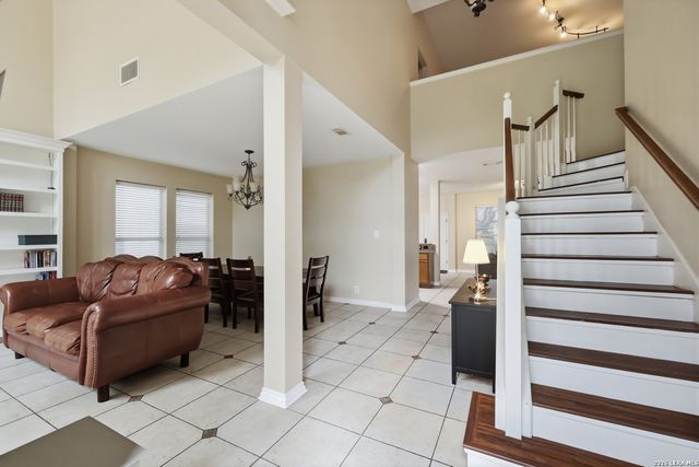 8839 Brae Crest, San Antonio, TX 78249