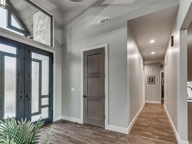 1200 Canteberry Drive, Yukon, OK 73099