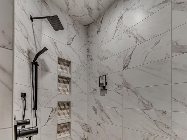 1200 Canteberry Drive, Yukon, OK 73099