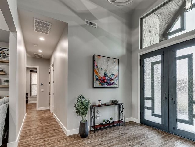 1200 Canteberry Drive, Yukon, OK 73099